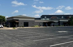 1600 N CASALOMA Drive, APPLETON, WI 54913-8245