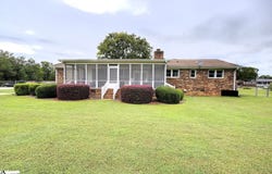 13 Dacus Drive, Williamston, SC 29697