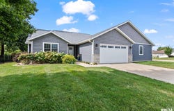1124 Milldale Drive, Rochester, IL 62563