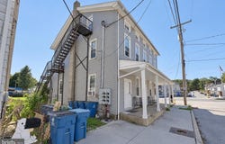 8 E BROADWAY Street E, ETTERS, PA 17319
