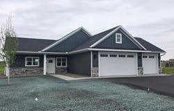3085 Nottingham Road S, Saint Cloud, MN 56301