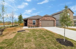 101 Fairfax Ln, Jarrell, TX 76537