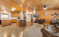 1411 Great River Road, Lansing, IA 52151