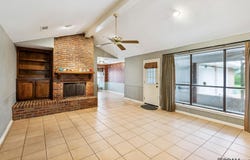 927 Bourbon Ave, Baton Rouge, LA 70808