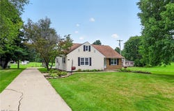 1100 Fairfield School Road, Columbiana, OH 44408