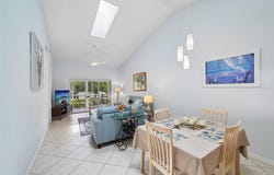 1041 CAPRI ISLES Boulevard, VENICE, FL 34292