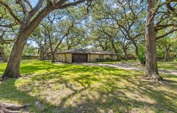 113 Krupka St, Columbus, TX 78934