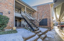 2733 Silver Creek Drive, Arlington, TX 76006