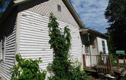 217 N 6th Avenue, Clinton, MO 64735