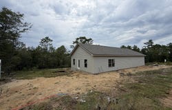 286 Larkspur E Avenue, DeFuniak Springs, FL 32433