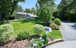 514 FOXCLOVE Circle, GLENMOORE, PA 19343
