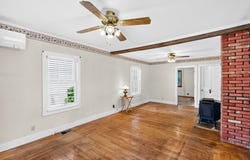 121 Poplar St, Greenfield, MA 01301