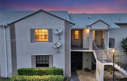 889 Hamilton Dr, Homestead, FL 33034