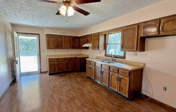 7421 KY-1676, Science Hill, KY 42553