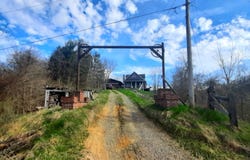 168 Roundbarn Rd, Mannington, WV 26582