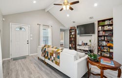 636 Skyline Dr, Bandera, TX 78003