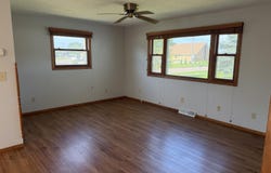 879 Minnesota Ave SW, Huron, SD 57350