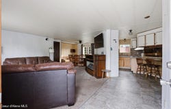 147 5th St, Priest River, ID 83856
