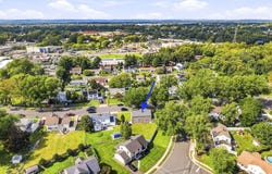 9 Meyer Road, Edison, NJ 08817