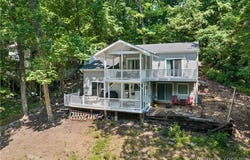 48 Lake Village Road, Eldon, MO 65026