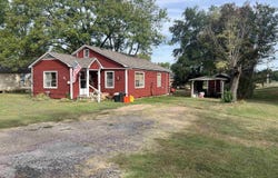 258 W 1St St, Waldron, AR 72958