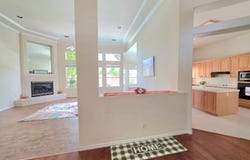 563 W Omaha Avenue, Clovis, CA 93619