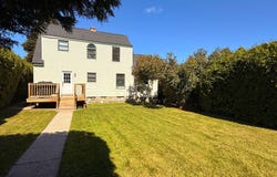 178 Fitch St, St. Ignace, MI 49781