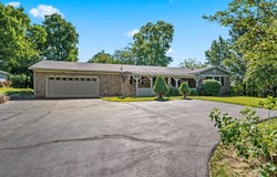 800 White Oak Drive, Springfield, OH 45504