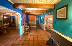 10 Joaquin RD, PORTOLA VALLEY, CA 94028