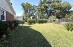 2022 E Woodview Drive, Mount Prospect, IL 60056