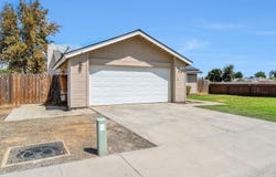 1050 Cherry Lane, Lemoore, CA 93245