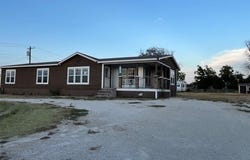 209 N Avenue C, Knox City, TX 79529