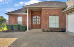 2159 Crossbridge Boulevard, Byram, MS 39272