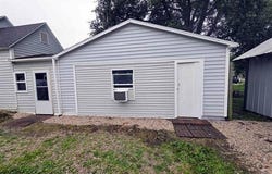 816 S Main St, Bicknell, IN 47512