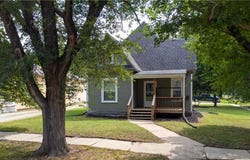 843 S Sycamore Street, Ottawa, KS 66067