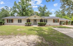405 Neel Ave, Lumberton, TX 77657