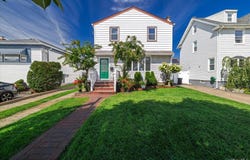 48 W Windsor Parkway, Oceanside, NY 11572
