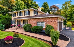 476 Hilltop Road, Yorktown Heights, NY 10598