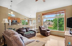 5505 W Pineridge Dr, Sioux Falls, SD 57107