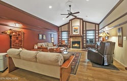 384 Woodgate Drive, Crossville, TN 38571