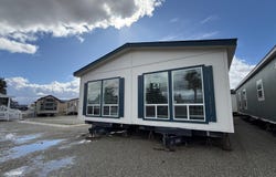 5 Johnson Rd, Phelan, CA 92371