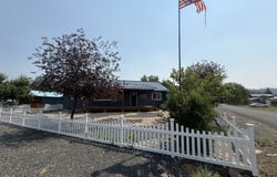 216 B Ave, Seneca, OR 97873