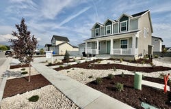 3233 W 2500 N, Clinton, UT 84015