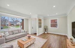 327 Normandy Road, Royal Oak, MI 48073