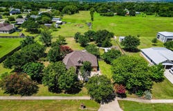 53 Tinas Trl, Martindale, TX 78655