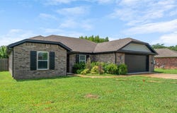 519 Eagle Drive, Gravette, AR 72736