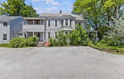 21 Hyde Street, Burlington, VT 05401