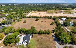 915 Torres St, Lockhart, TX 78644