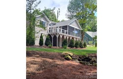 654 Hollybrook Drive, Flat Rock, NC 28731