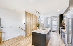 517 Howe Street, Seattle, WA 98109